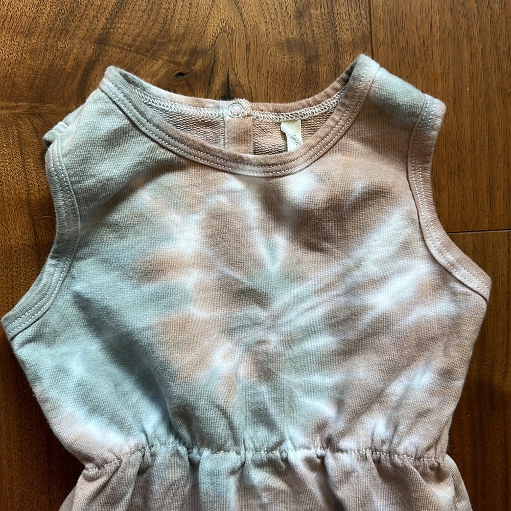 NWOT Rylee + Cru Cinch Tye Dye Rainbow Playsuit, Baby Romper 3-6 months - Picture 3 of 5